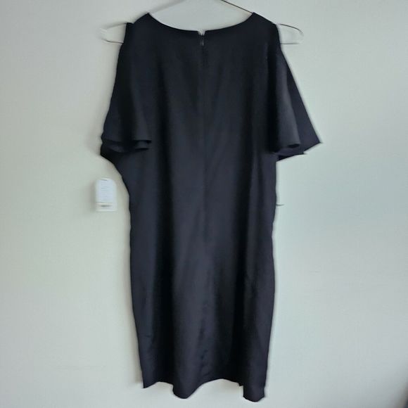 NWT Jessica Simpson Black Dress Overlay Detail Split Shoulder Sleeve Sz 4. - Picture 2 of 9